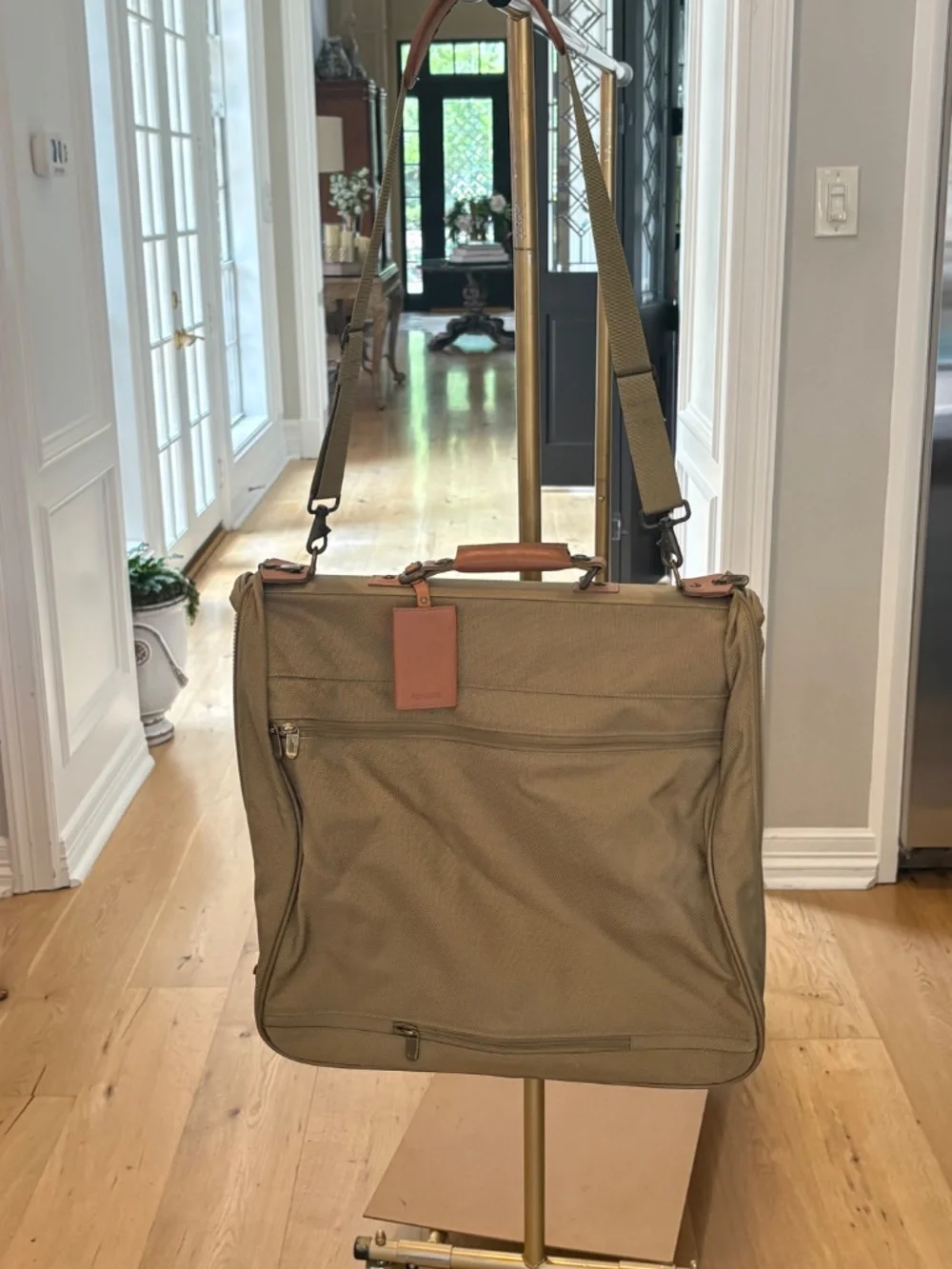 Hartman hanging garment bag